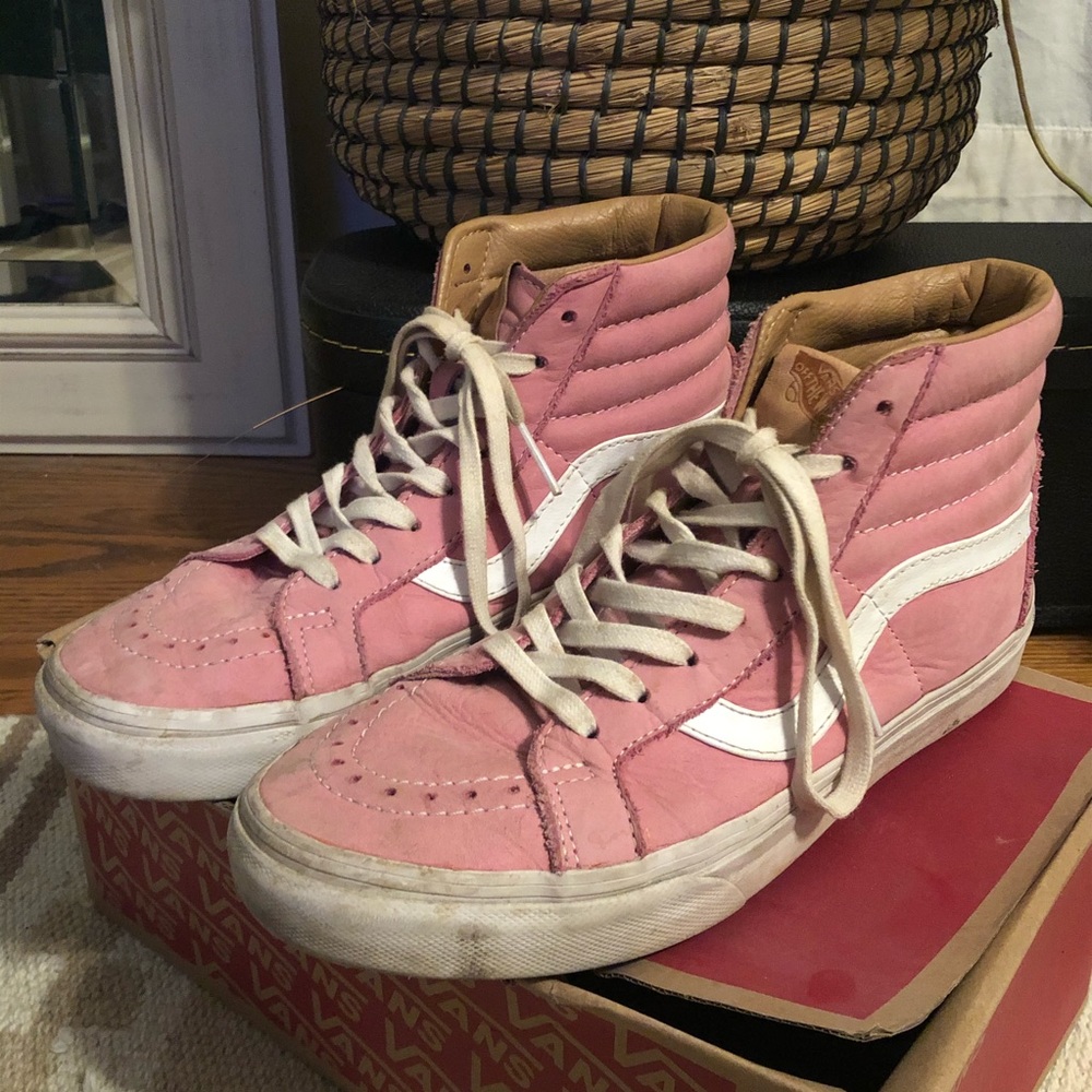 VANS baby pink suede SK8-Hi hightops